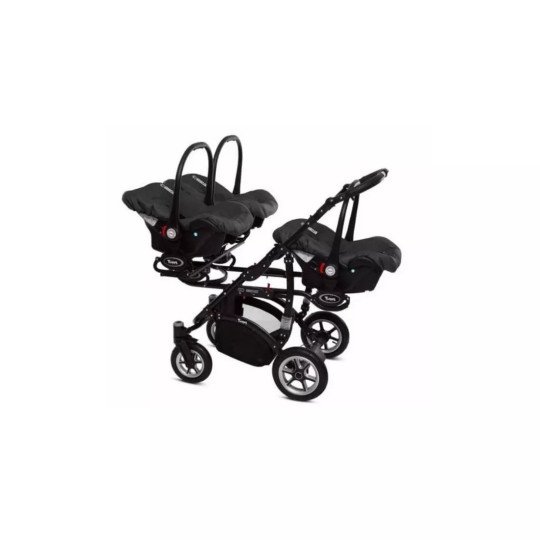 La coque auto Trippy est conçue pour offrir à votre nouveau-né une protection maximale dès la naissance, tout en garantissant une installation simple, rapide et sécurisée. Légère et ergonomique, elle se fixe en un clic sur la base Isofix Trippy, (ou se ceinture au véhicule) et sur la poussette compatible, pour des déplacements fluides et sans réveiller bébé. Sa forme enveloppante, son réducteur nouveau-né et son harnais 3 ou 5 points (selon version) assurent un maintien optimal, parfaitement adapté à la morphologie des tout-petits.&nbsp; Parce que les familles accueillant jumeaux, triplés ou fratries rapprochées ont besoin de solutions pratiques, la coque Trippy est disponible en plusieurs configurations : • Pack 3 coques : pensé pour les triplés ou les assistantes maternelles accueillant plusieurs nourrissons. ➜ Chaque bébé dispose de son siège-auto, sans nécessité de réajuster ou de réinstaller entre deux trajets. 3 Couvres-jambes offerts Ces packs permettent une organisation fluide et sécurisée, en évitant les manipulations répétées et en réduisant le temps d’installation dans la voiture. Existe aussi en pack jumeaux&nbsp; Notre avis Lilo Jumeaux sur la Coque Isofix Trippy La coque Trippy est idéale pour les premières sorties : légère, sûre et compatible avec la base Isofix. Elle simplifie vraiment le quotidien des parents de multiples en permettant une installation rapide… sans jamais laisser un bébé attendre trop longtemps.DIMENSIONS ET POIDS de la&nbsp;Coque Isofix TrippyUtilisable dès : 40 cm jusqu’à 87 cm ( de 0 à 13 Kg) Insert nouveau-né Couvre-jambes inclus Poids : 3,2 kg Utilisable dès : 40 cm jusqu’à 87 cm Matériaux : plastique, polyester, mousse hypoallergénique Cette coque est non seulement légère, mais elle est également fabriquée à partir de matériaux de haute qualité, garantissant une durabilité à long terme. ????Pour découvrir davantage la poussette qui facilitera vos sorties en famille, n'hésitez pas à consulter la&nbsp;notice d’utilisation&nbsp;ou à visionner la&nbsp;démo du produit&nbsp;pour voir toutes ses fonctionnalités en action.La Coque Isofix Trippy est plus qu'un simple accessoire ; elle est une véritable alliée pour les familles avec des jumeaux ou des enfants d’âges rapprochés, apportant une touche de sérénité dans chaque trajet. En choisissant ce produit, vous optez pour la sécurité, le confort et le bonheur partagé.Lilo Jumeaux